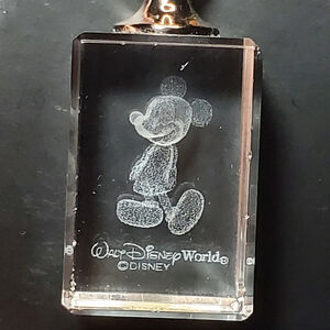 Mickey Mouse Crystal Laser Etched Keychain Walt Disney World Hologram Souvenir